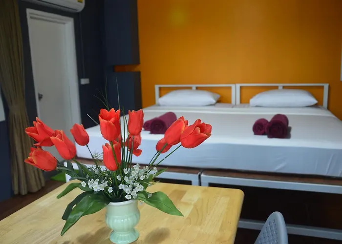 Loft Suanplu Ostello *