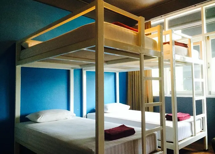 Loft Suanplu Ostello *